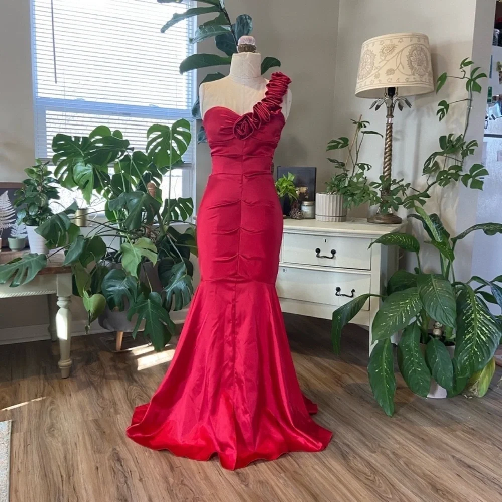 Blondie Nites Silk Red Mermaid Dress - Picture 8 of 9